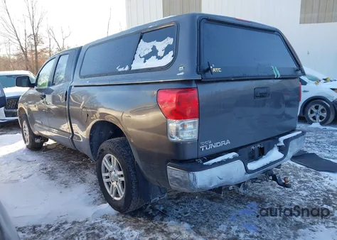 2013 Toyota Tundra Grade 4.6L V8 z USA, uszkodzony, nr VIN 5TFRM5F17DX057057